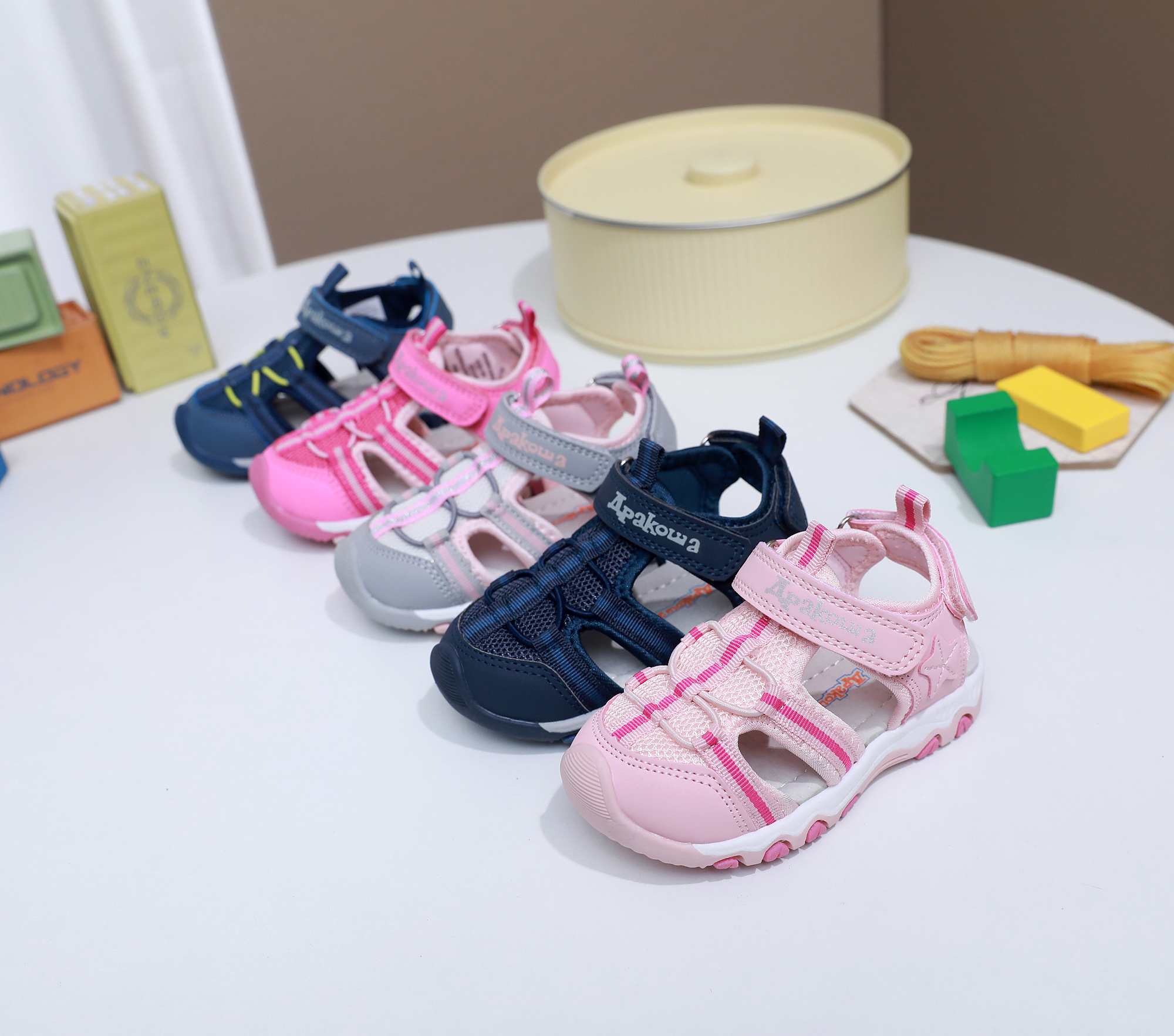 New Summer Children's Closed-T - Sport Loop Velcro review and price