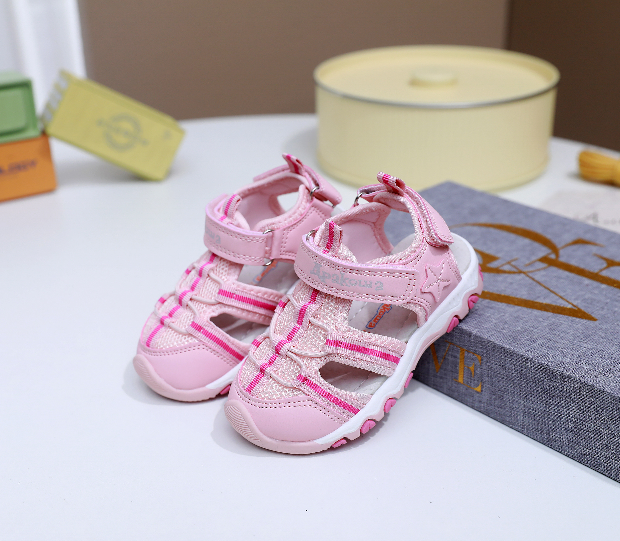 New Summer Children's Closed-T - Sport Loop Velcro review and price